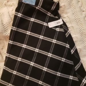 Brand new old navy skirt size 6